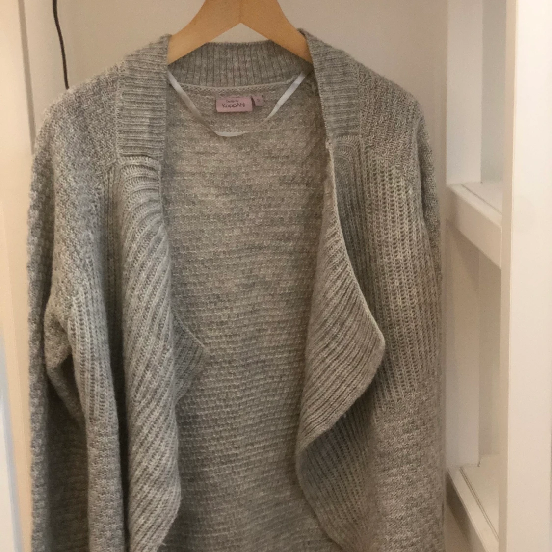 stickad kofta kappahl