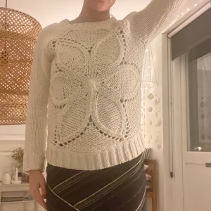 Söt tröja! - I fint skick! Kontakta mig för fler bilder eller för mer information💌💌