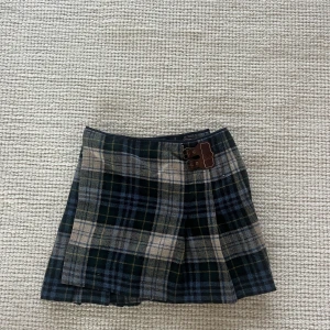 Polo Ralph Lauren mini skirt - Rutig kjol från Polo Ralph Lauren i grönt.
