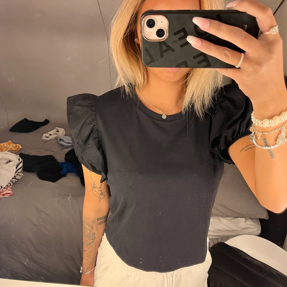 T-shirt med puffärmar  - 91