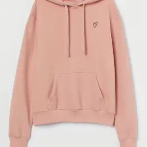 Här är en hoodie jag köpt för ganska länge sen men tagit hand om och nästan som ny, är i strlk xs men passar en S