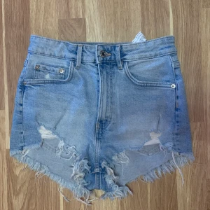 Shorts  - Fina shorts i bra skick. För mer info,skicka gärna pm.:)