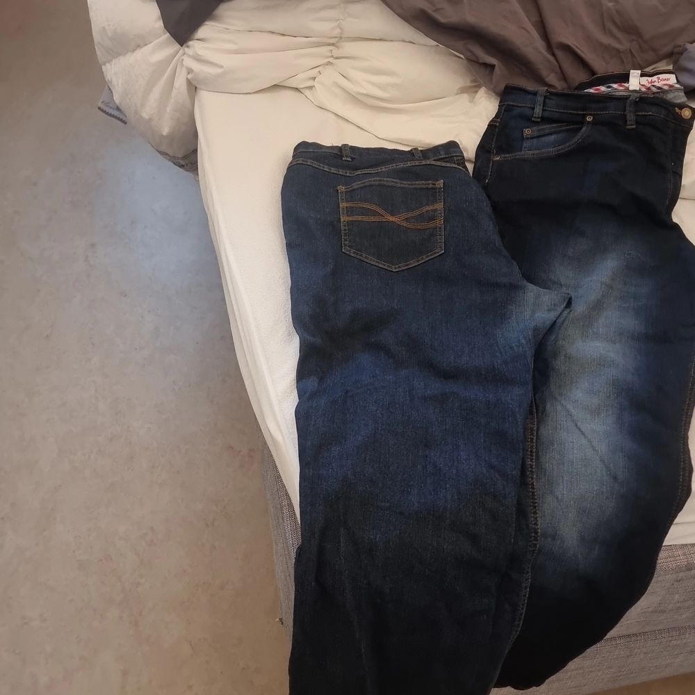 2 par jeans dam - Jeans & Byxor | Plick Second Hand