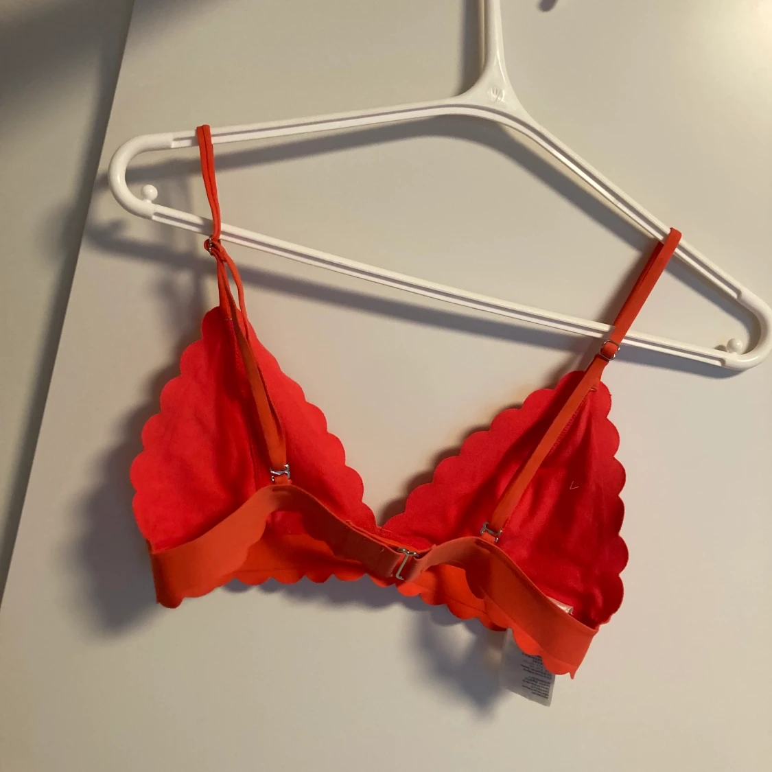 Röd bikiniöverdel  - 90