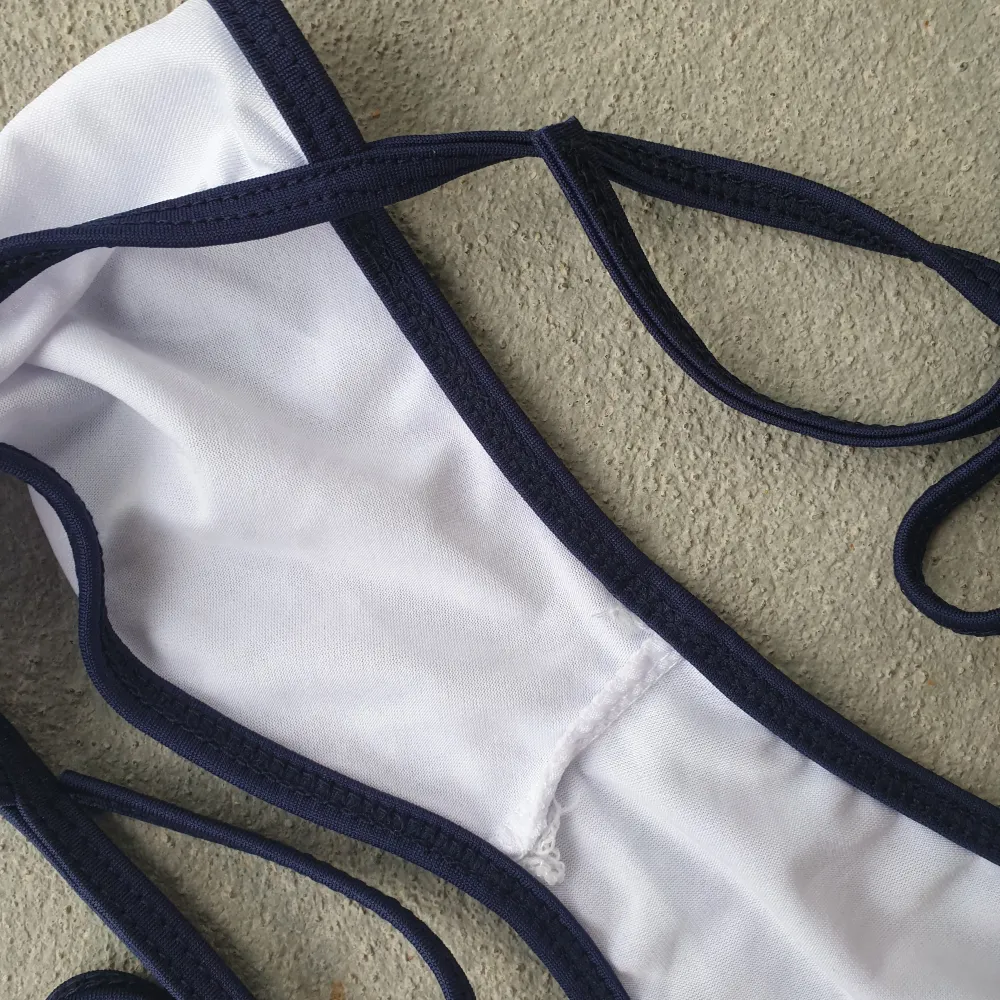 Like a wet anime dream. Micro Bikini Perfect for smaller chested girls. This is a very tiny bikini for petite titties. Navy blue and white 💙 🐇💦🦢🦋🦭 brand new never worn. Övrigt.