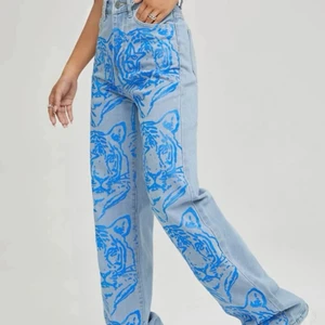 High waisted tiger jeans - Säljer ett par tiger jeans har använt några gånger men dom är exakt som nya. ❤️hoppas någon är intresserad❤️