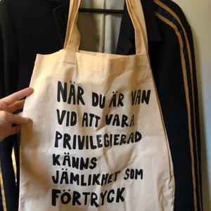 Tygkasse  - 50 kr ❤️