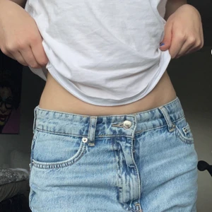 Jeans  - Säljer dessa jättefina jeans, köpte dom för 399. Återkommer med frakt! 