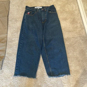 Polar bigboys - blåa Baggy jeans från skate märket polar i storlek xs men klippta 4cm, använda kanske 15-30 gånger 