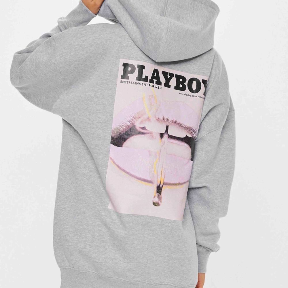 Grå Playboy hoodie - Tröjor & Koftor | Plick Second Hand