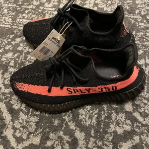 Yeezy boost 350 v2 black /red - Brand new ,bought in adidas confirmed,size 42