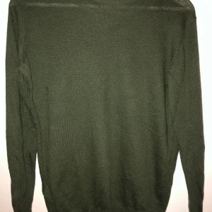 Stickad tröja - Tunn stickad tröja från zara, passar till allt 