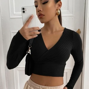 Uringad tröja - Ny uringad tröja i storlek XS  45kr  Kan fraktas mot fraktkostnad