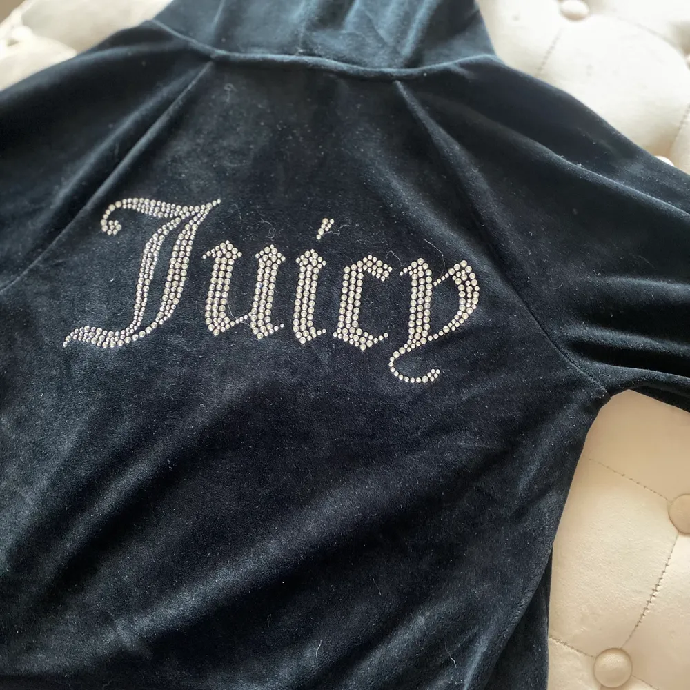 Juicy tröja Frakt tillkommer. Tröjor & Koftor.