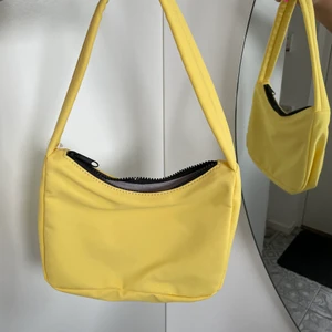 Väska - Väska från ginatricot som jag aldrig har använt 💕💕