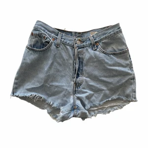 Levi’s shorts - Levis shorts! Jättesnygga! 🥰 säljer då dem är för storaffär mig. 