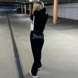 Svart juicy set - Svart juicy set i gott skick