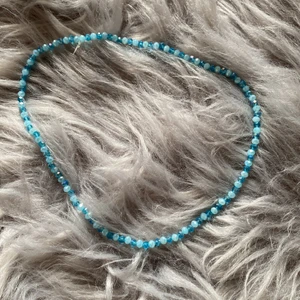 Halsband  - Ett halsband 