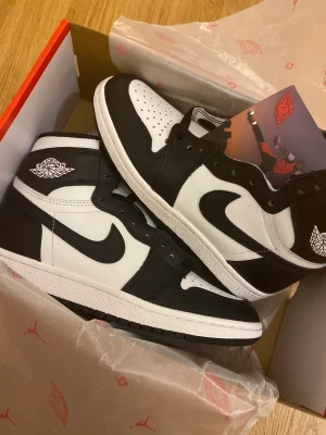 Jordan high - Helt nya plus kvitto