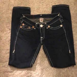 True religion  - Intresse koll på mina tru religion Johnny supert byksor i storlek 27 