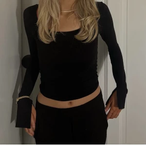 tröja med slits i armen - endast anvönda 1 gång🫶🏽formar kroppen jätte fint