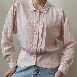 Vintage Silk Dotted Pink Blouse - Minor Stain near one cuff, minimally visible when worn. Made in Italy. Original Size 44. Model is 160cm & generally fits XS/S 52 CM/ 20.5 IN Length 56 CM/ 22 IN Sleeve 38 CM/ 15 IN Shoulders 88 CM/ 34.6 IN Chest 78 CM/ 30.7 IN Waist