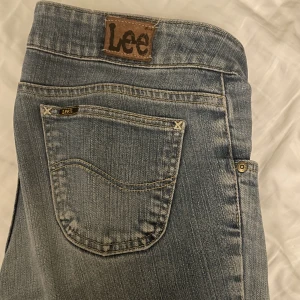 Jeans lee - Strlk 30-33, inget fel på jeansen, bara tyvärr för stora för mig