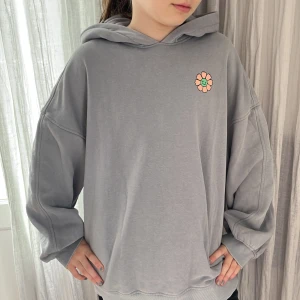 Hodie  - Hodie från hm💞fråga om flera bilder om du vill🤩