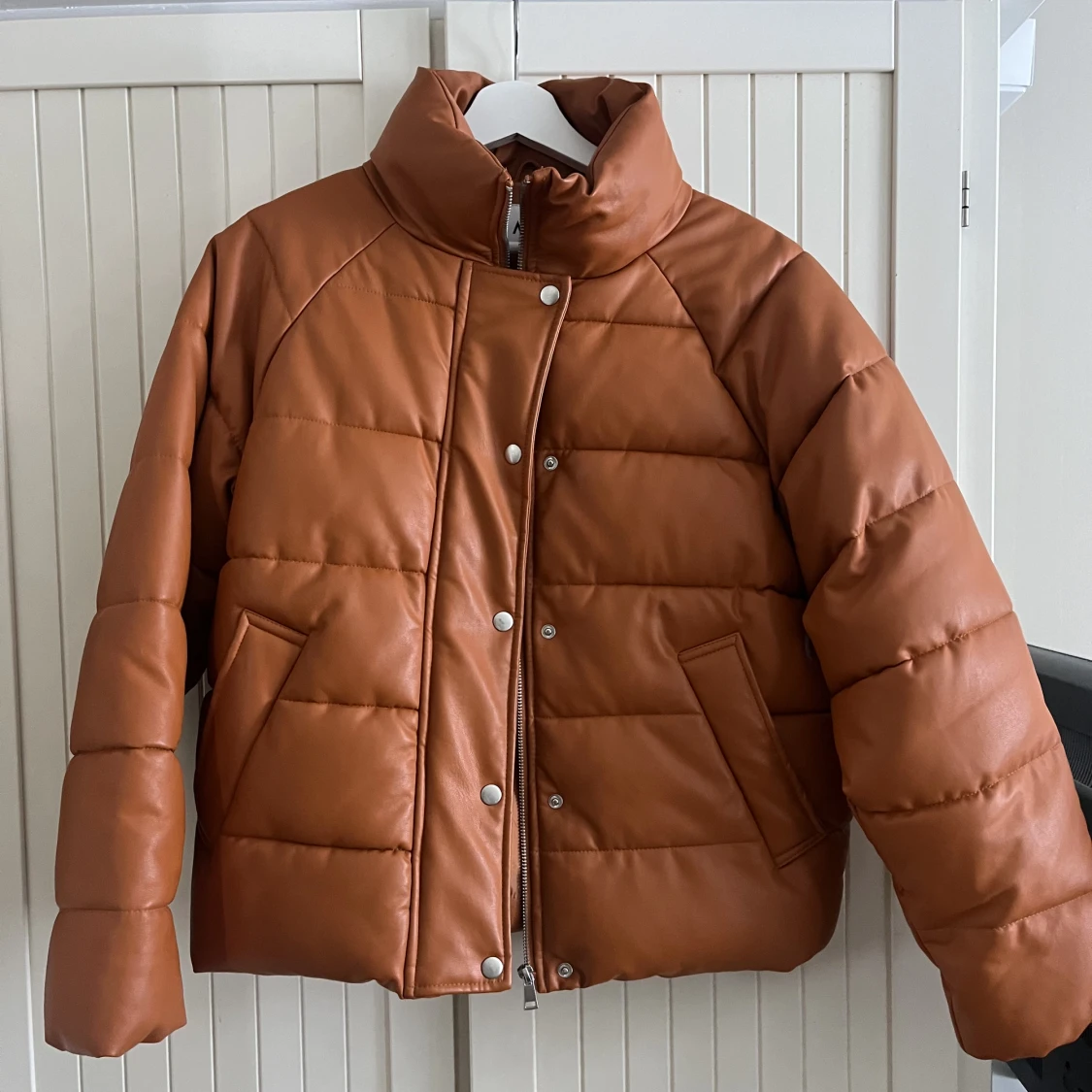 Beige/brun vinterjacka skinn 😁