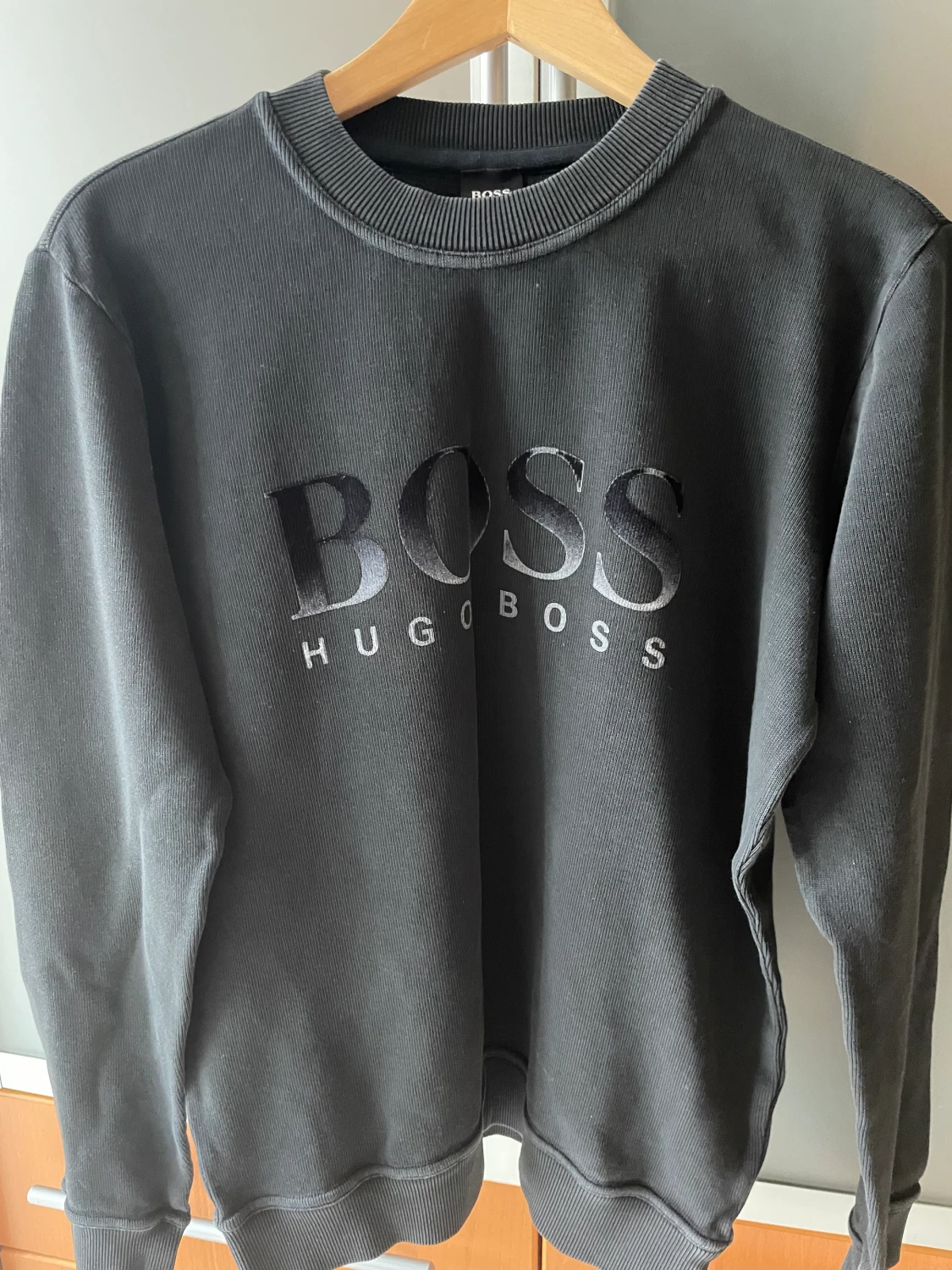 Hugo Boss tröja  - 90