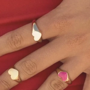 Edblad Ring - Säljer min hjärtformade silver ring, från edblad. Nypris 400 kr. Byter gärna mot en guld ring annars🫶🏻