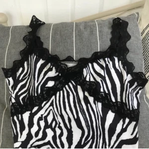 Linne - Jag säljer mitt linne eftersom jag inte använder. Använd några gånger men är som ny. Det är S men passar även M. Köparen står för frakt❤️