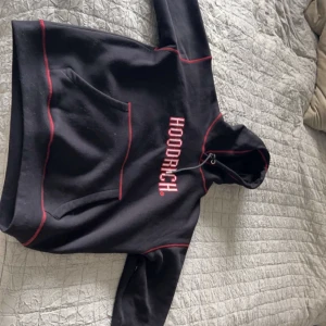 HOODRICH HOODIE - Hood rich hoodie helt ny sälja för 800kr vid snabbaffär mindre pris.  Hoodies i storlek M