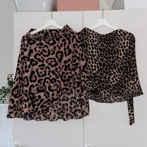 Leopard kjolar  - Två leopardkjolar säljs för 100 kr tillsammans. Aldrig använda. Storlek S