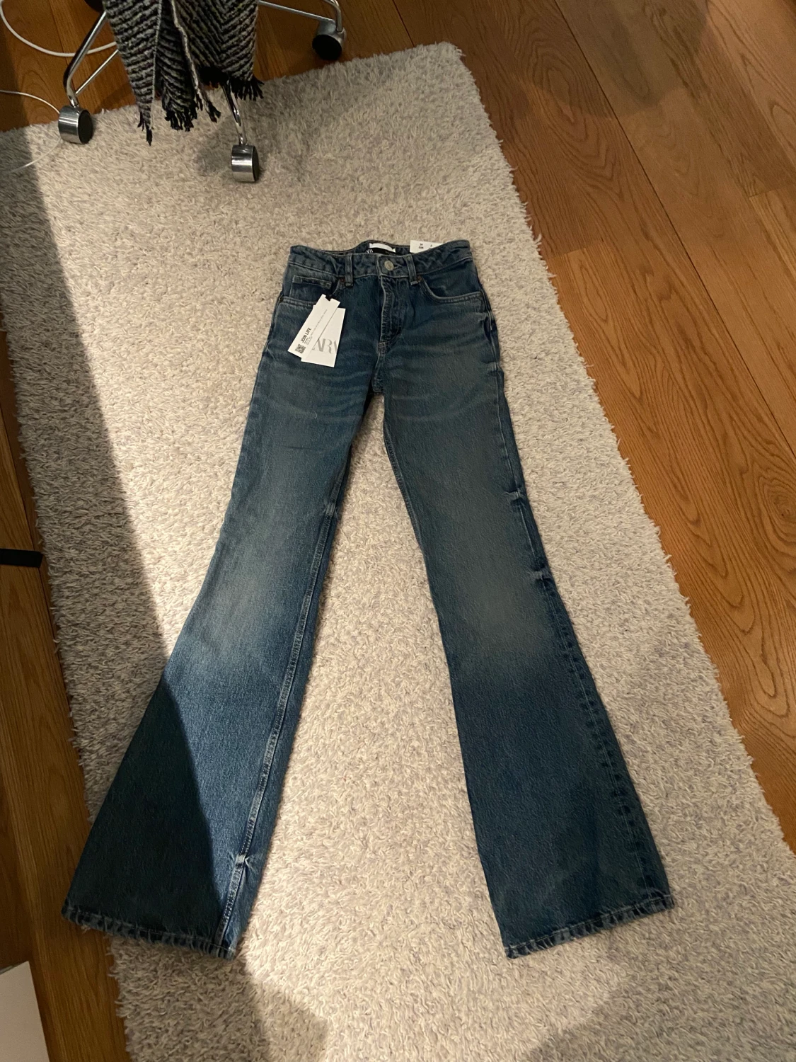 Helt oanvända zara jeans säljes ❤️🔥