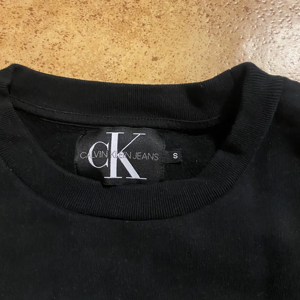 Calvin Klein sweatshirt  Mycket fint skick, storlek S. Tröjor & Koftor.