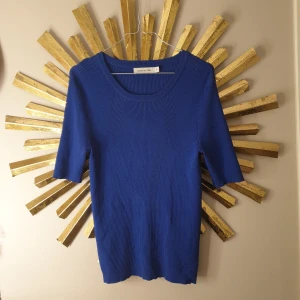 Topp - Från Carin wester, super strechigt, tunnt och svalt material.