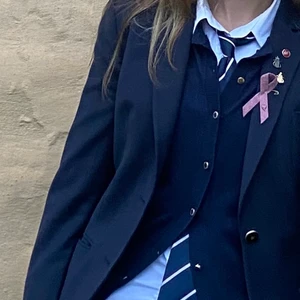 Cardigan 💕💕 - Super fin cardigan som man kan ha på många olika sett 💞💞💞 