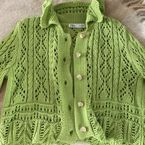 Kofta  - Min gamla favorit kofta från Zara, supersnygg färg och passform. 