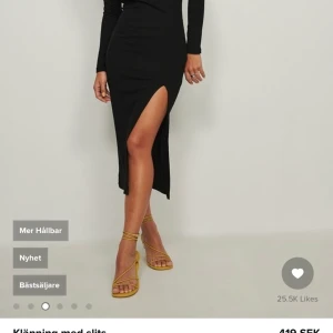 Klänning NAKD// storlek S  - Endast använd 1 gång, i nyskick. 