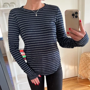 By Malene Birger tröja  - Säljer den här fina och väldigt sköna tröja ifrån By malene Birger💗  använt ett fåtal gånger  