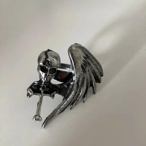 Döskalle ring - Döskalle ring