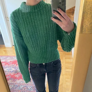 Hm tröja - Stickad tröja från H&M i storlek Xs! Bra skick💕 köpare står för frakt! Skriv för frågor eller fler bilder☺️