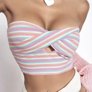 Tub topp - Säljer denna jättefina randiga tub toppen. Den är använd en gång, är i nytt skick. Storlek Xs Köparen står för frakten!!💓💓💓💓