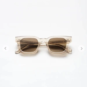 chimi  - Chimis i färgen ercu och modell 004, köpta förra sommaren och i bra skick, skriv för egna bilder