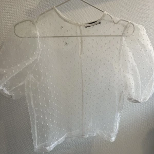 Zara topp - Puffiga ärmar ✨