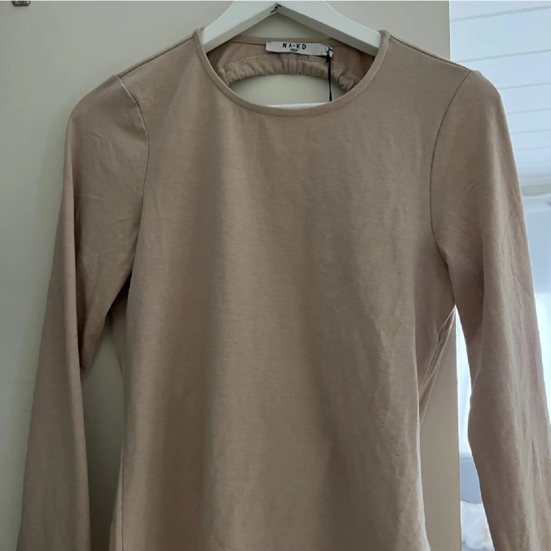 Tröja med öppen rygg - 91