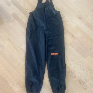 Regnbyxor 158/164 - Nya galonbyxor storlek 158/164