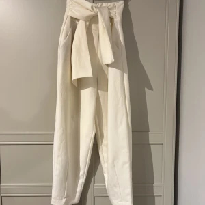Byxa ZARA  - Byxa i helt nytt skick! 