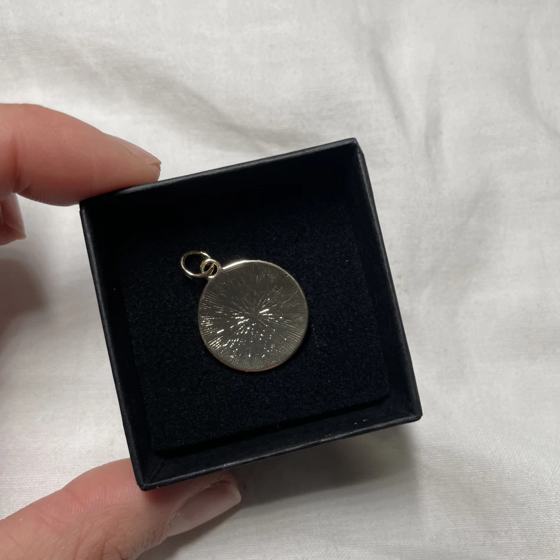 Hängsmycke guld - 91